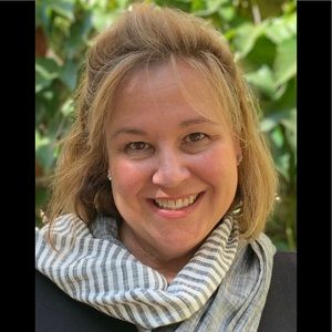 Meet your Posher, Cynthia